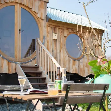 Lodge Origineel Logeren In Het Kempennest Bij Dagbreek Westerlo
